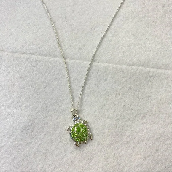 Charming Silver Plated over Brass Green Peridot Turtle Pendant Necklace 19” - Picture 9 of 13